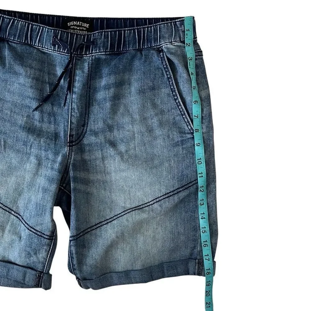Levi’s Jean Shorts - Picture 6 of 9